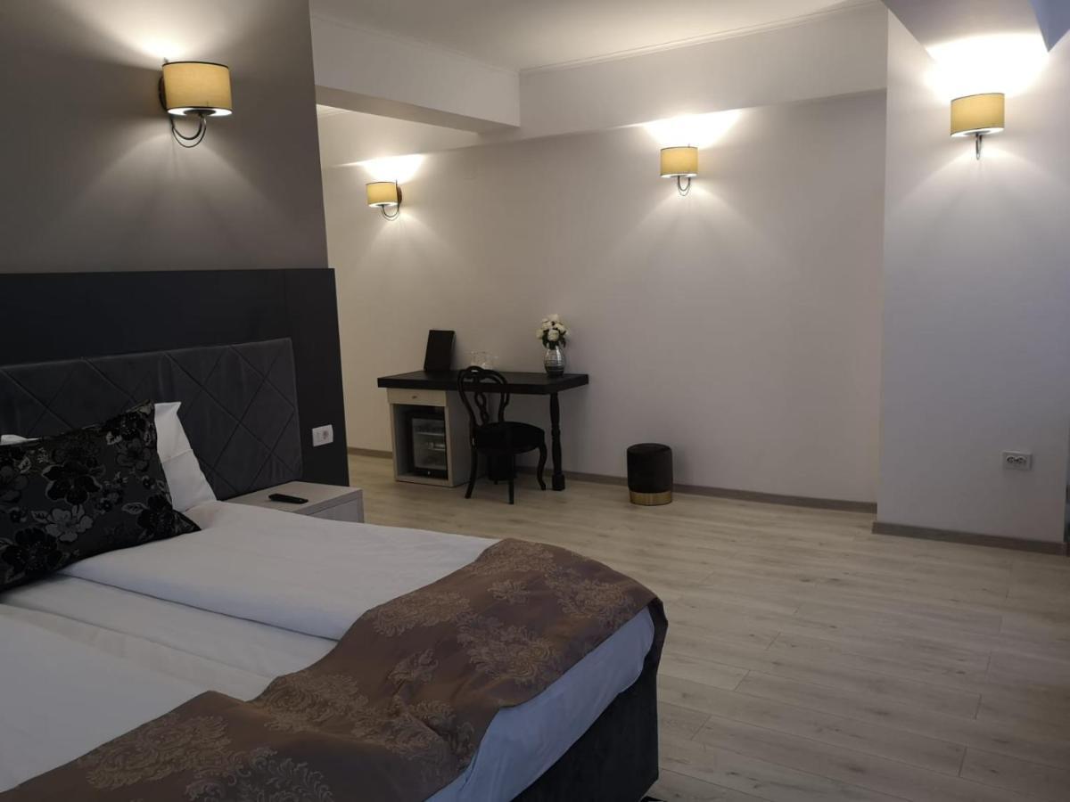 Hotel Helin - Calea Bucuresti Craiova Exteriör bild